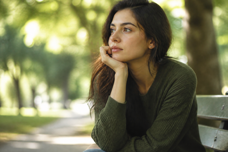 ¿Por Qué Mi Mente No Deja De Pensar? Lo Que Hay Detrás De Los Pensamientos Repetitivos